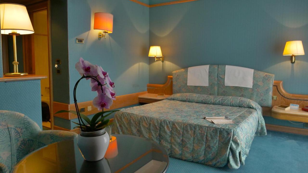 501 Hotel Vibo Valentia Exteriör bild